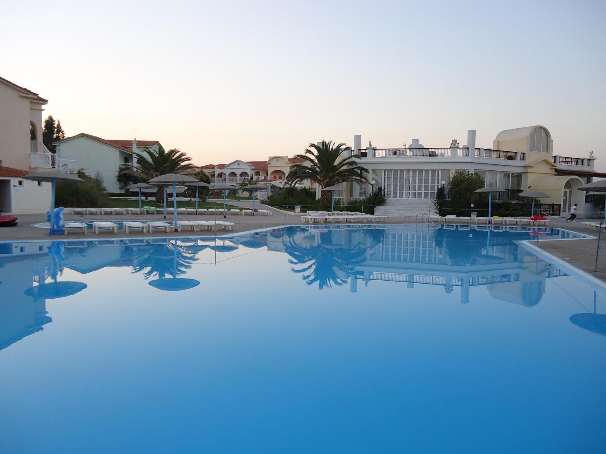 Corfu Sea Gardens Hotel Kávos Exteriör bild